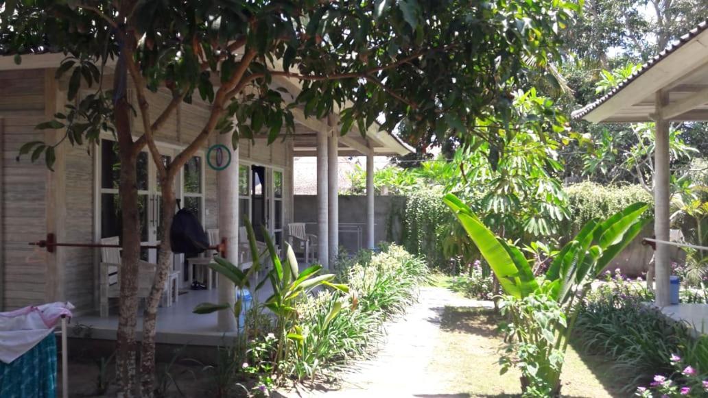 Vista Huts Lembongan Exterior foto