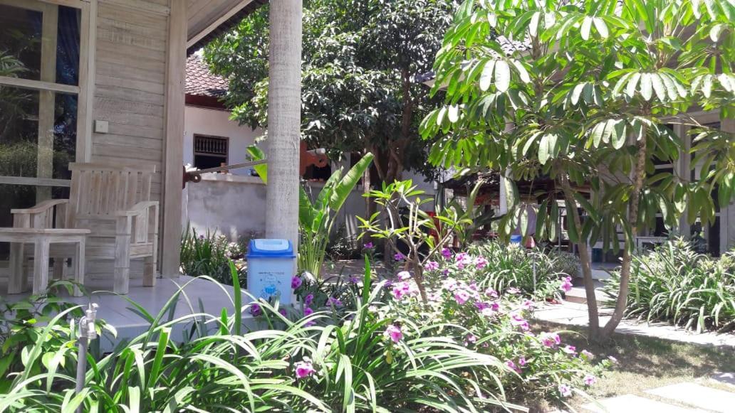 Vista Huts Lembongan Exterior foto