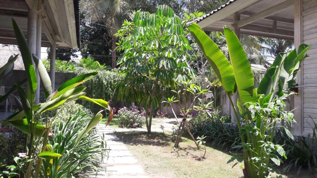 Vista Huts Lembongan Exterior foto