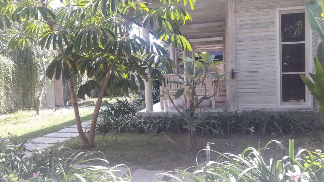 Vista Huts Lembongan Exterior foto