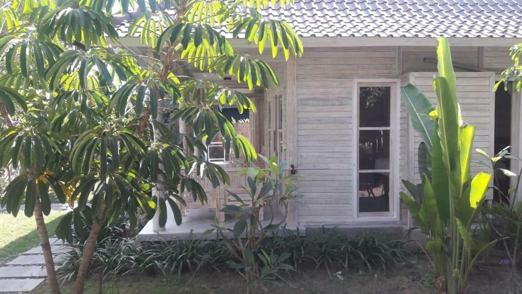 Vista Huts Lembongan Exterior foto